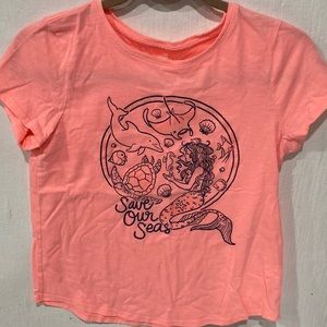 So girls favorite graphic tee, size XL (14-16)